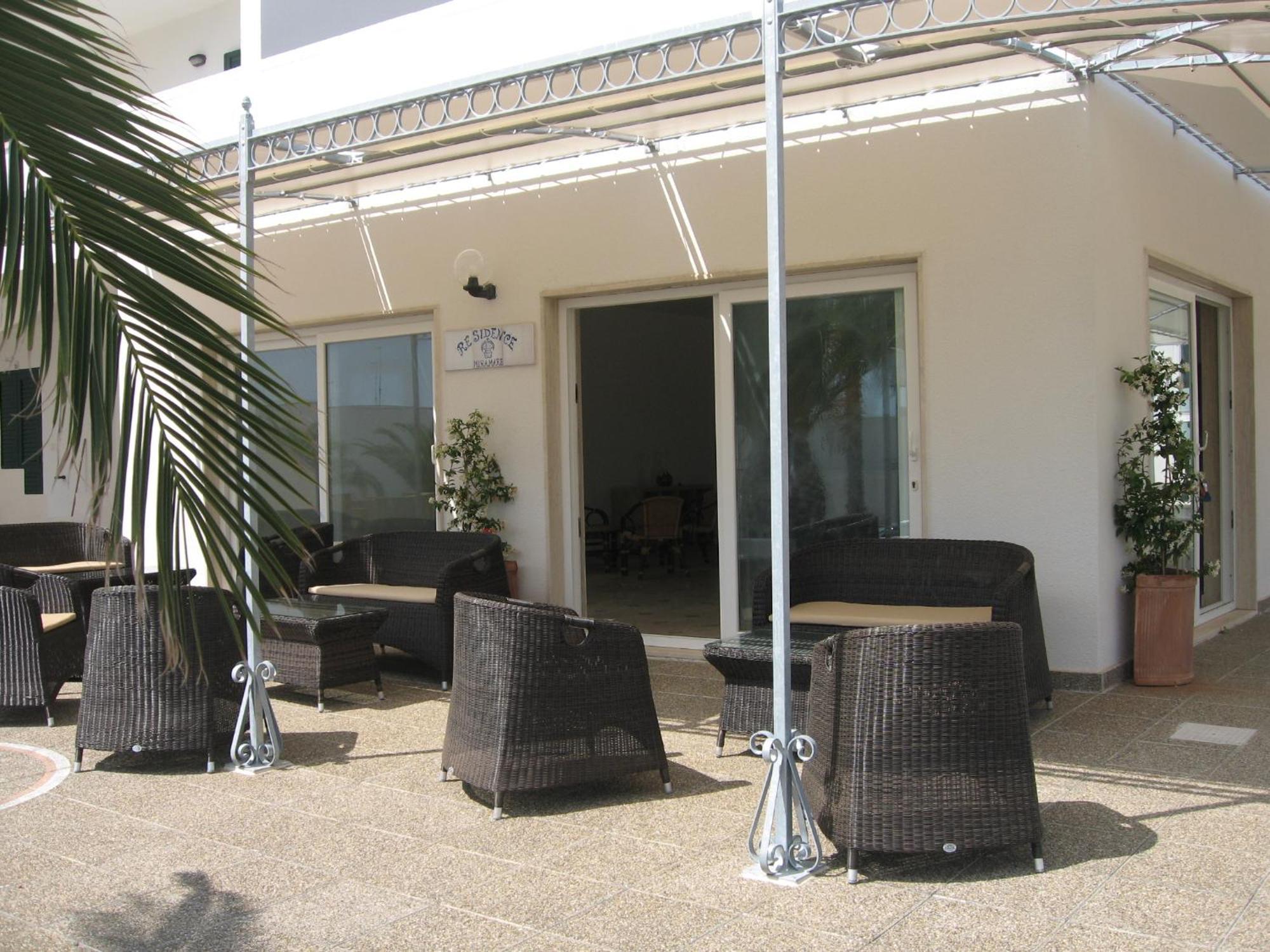 Hotel Residence Miramare Torre Vado Exterior photo