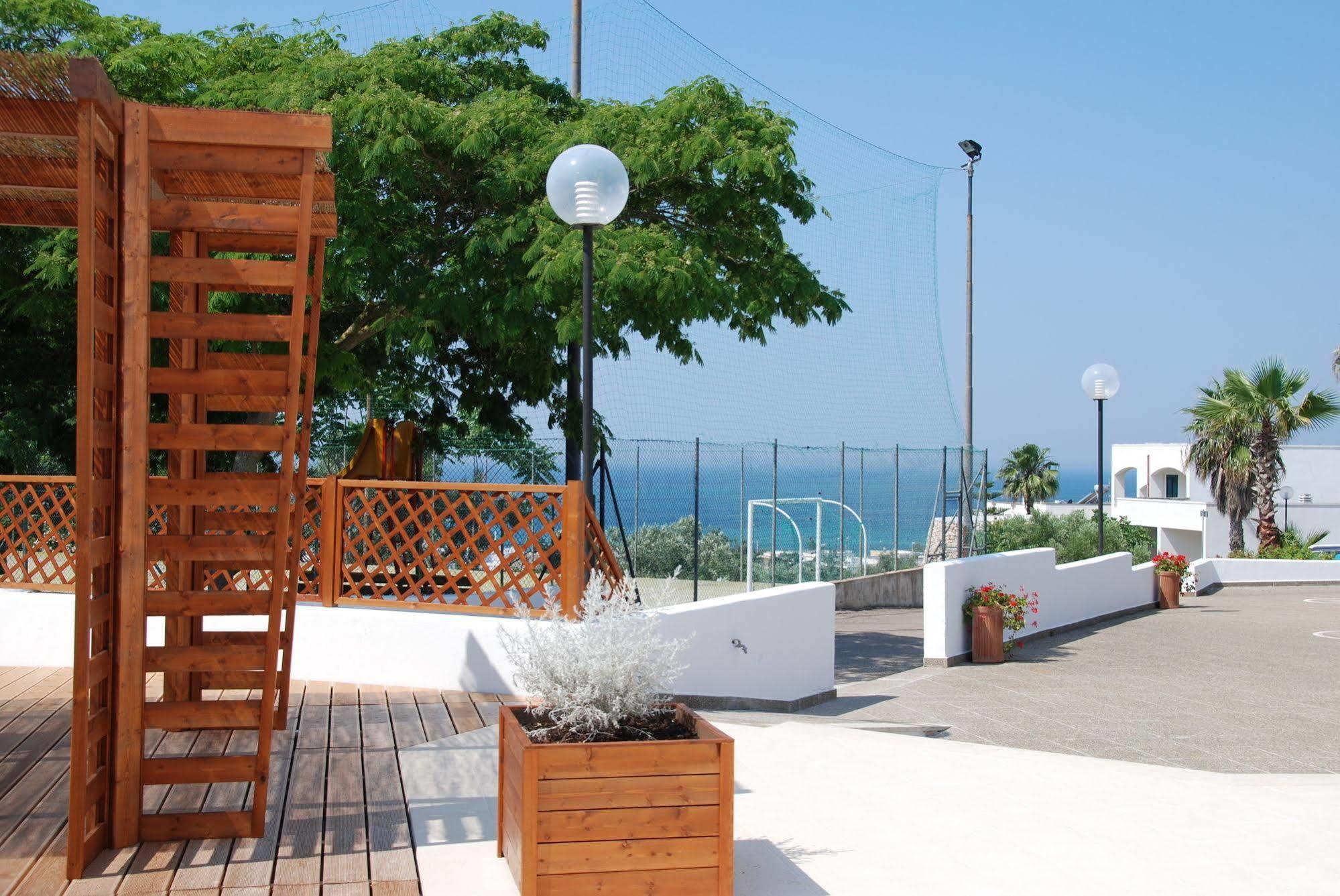 Hotel Residence Miramare Torre Vado Exterior photo
