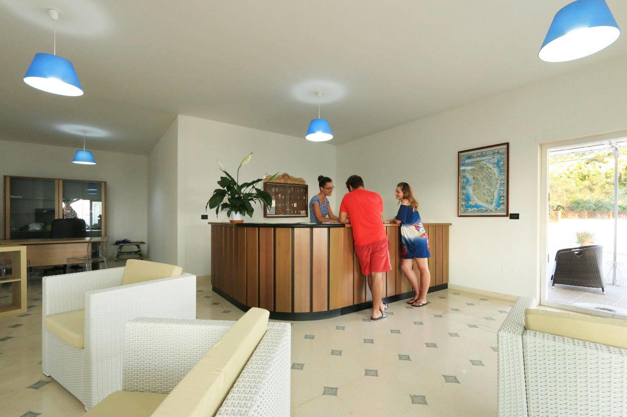 Hotel Residence Miramare Torre Vado Exterior photo
